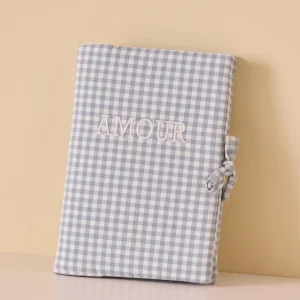 Housse pour carnet de santé en gaze vichy