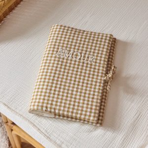 Housse pour carnet de santé en gaze vichy