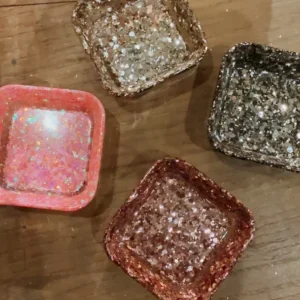 Petite coupelle à bagues carré à paillettes