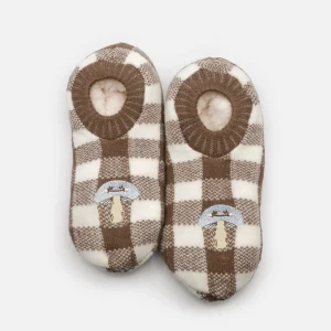Bas pantoufles à carreaux bruns et blancs avec champignon