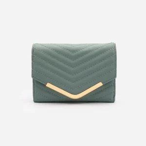 Petit portefeuille vert sauge matelassé à motif à chevrons