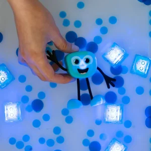 Personnage pour le bain + cubes lumineux bleus